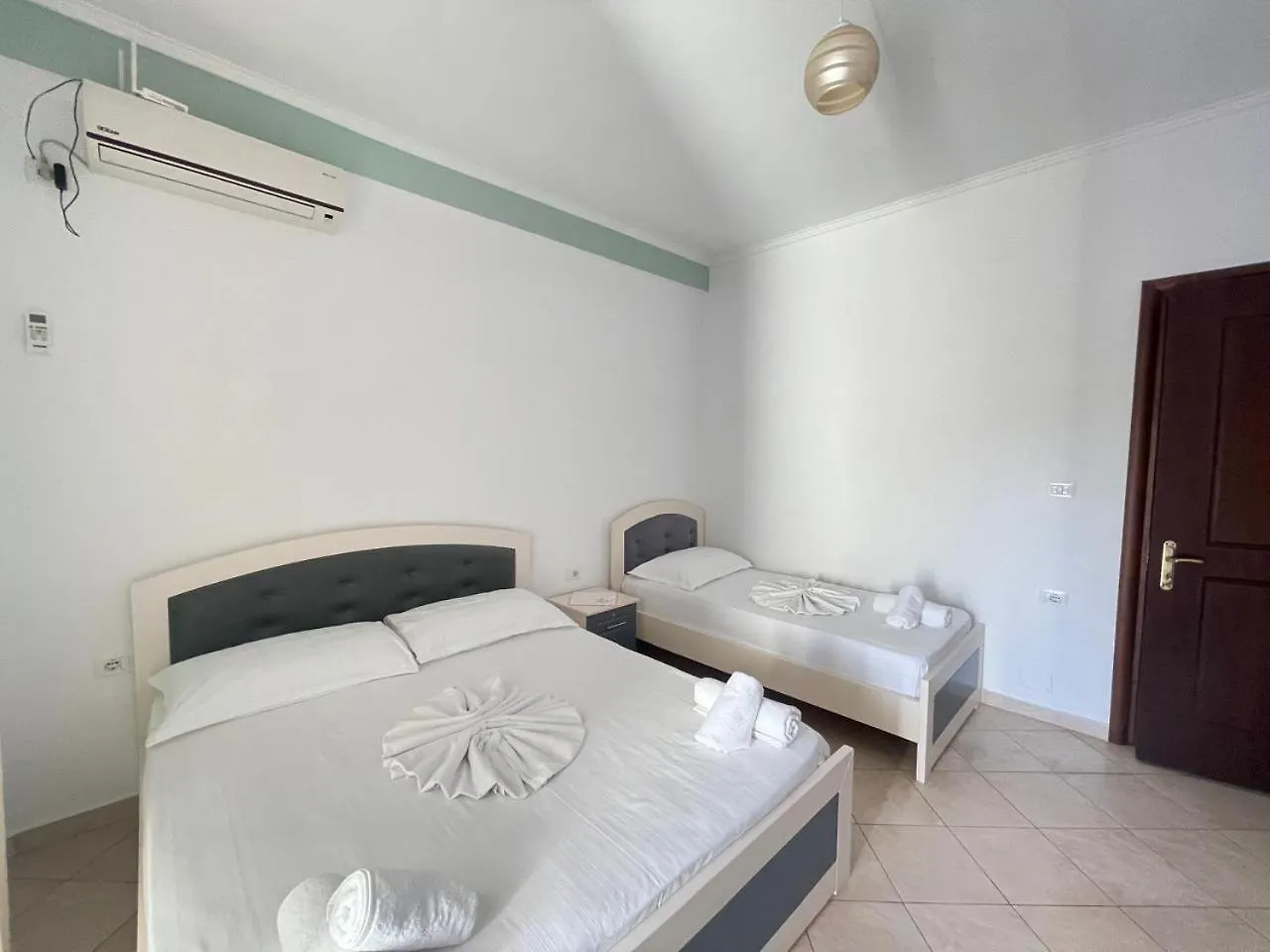 Lake Side Serenity Ksamil Apartament
