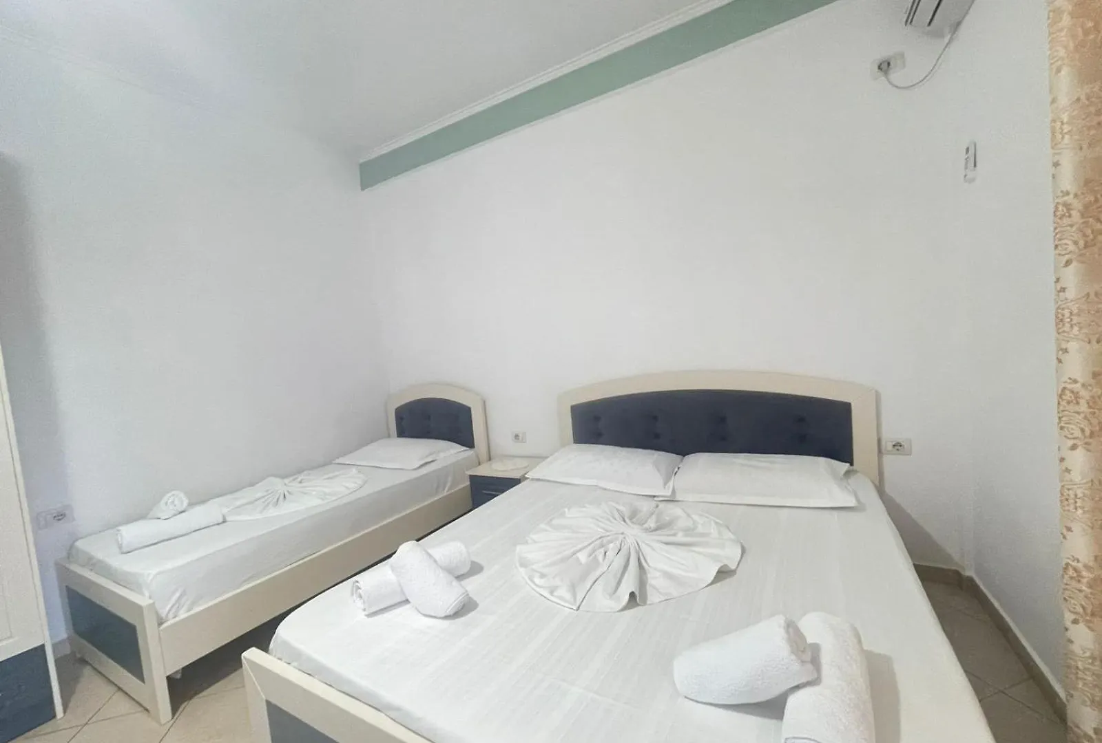 Lake Side Serenity Ksamil Apartament